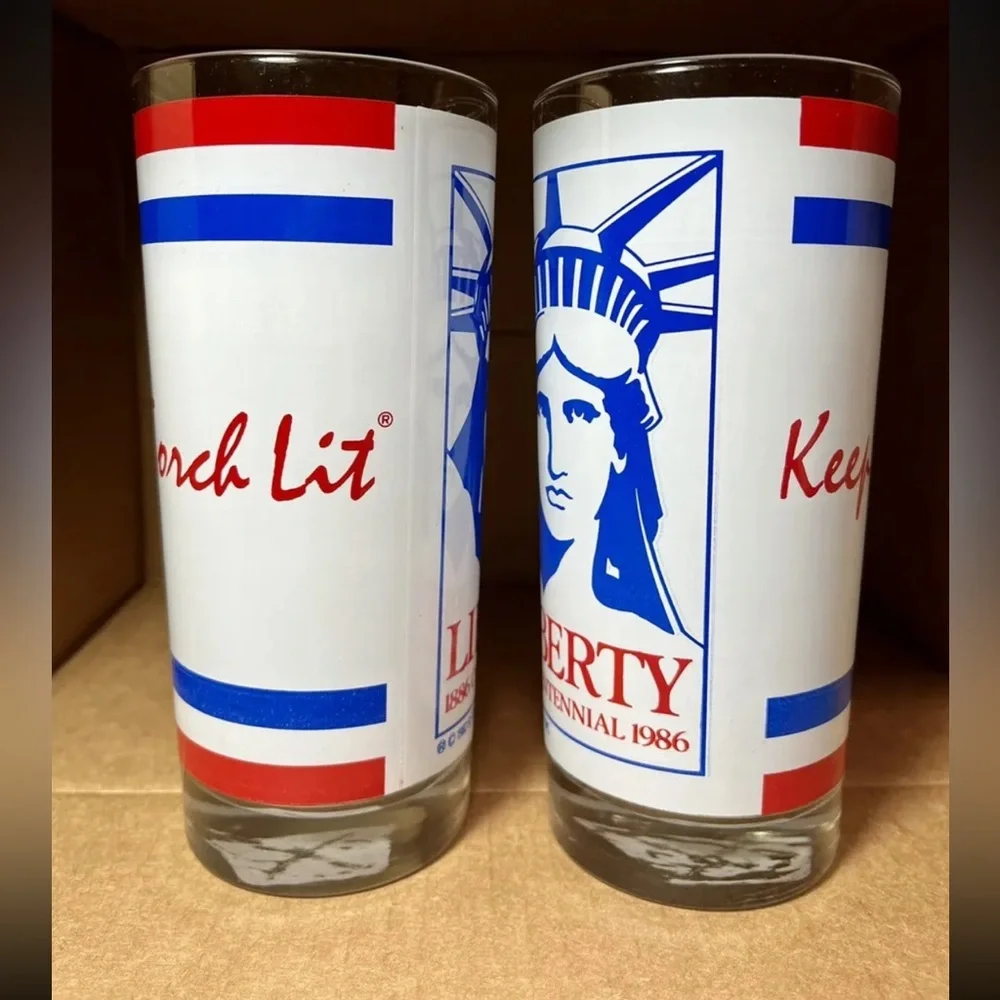 Vintage 80s Statue Liberty USA Centennial 1986 Keep Torch Lit Patriotic Glasses
